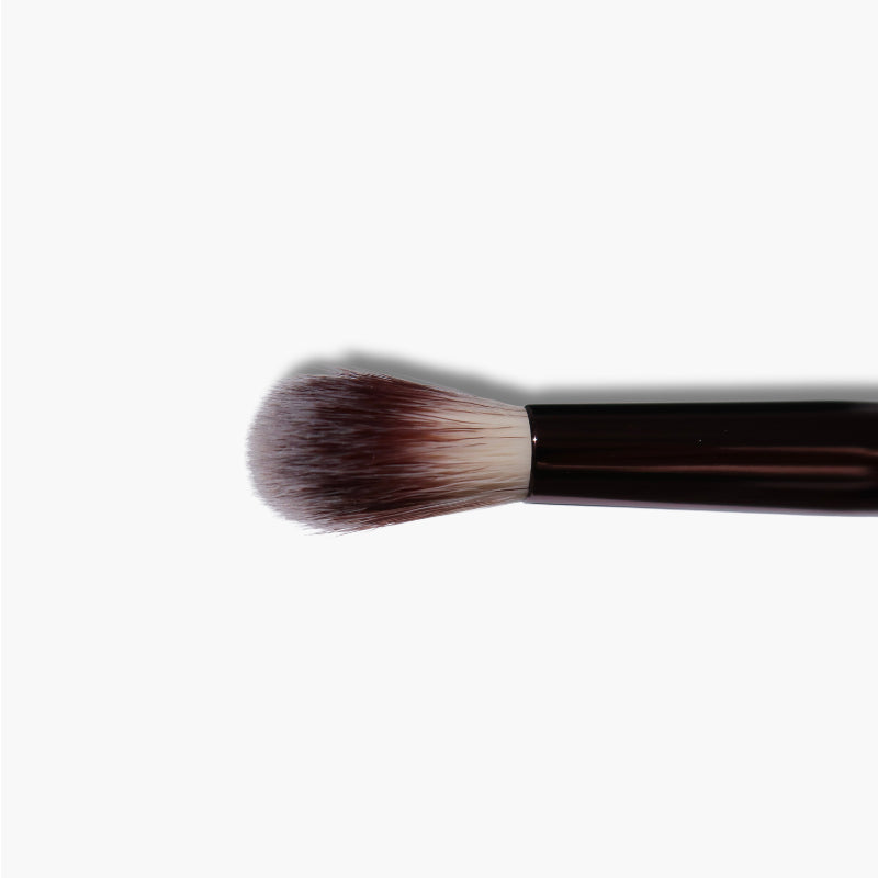 02 SOFT CREASE BRUSH