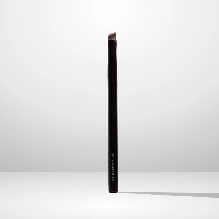 05 PERFECT LINER BRUSH