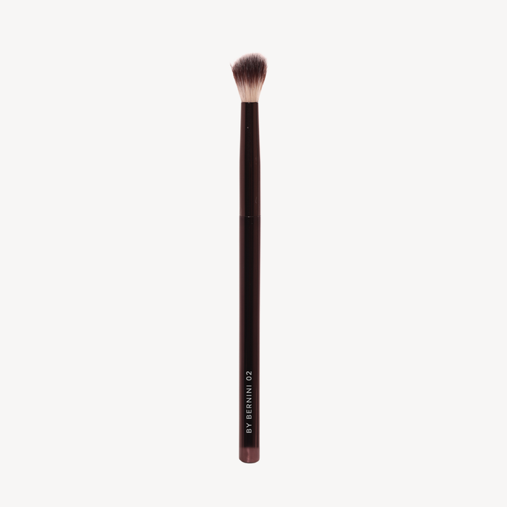 02 SOFT CREASE BRUSH